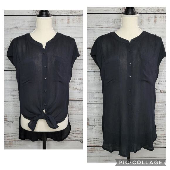 Grace Elements Short Sleeve Button Front Curved Hem Top Black | Small - Picture 1 of 9
